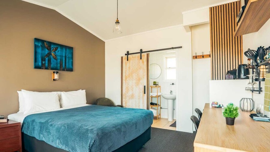 Frimley Lodge Motel