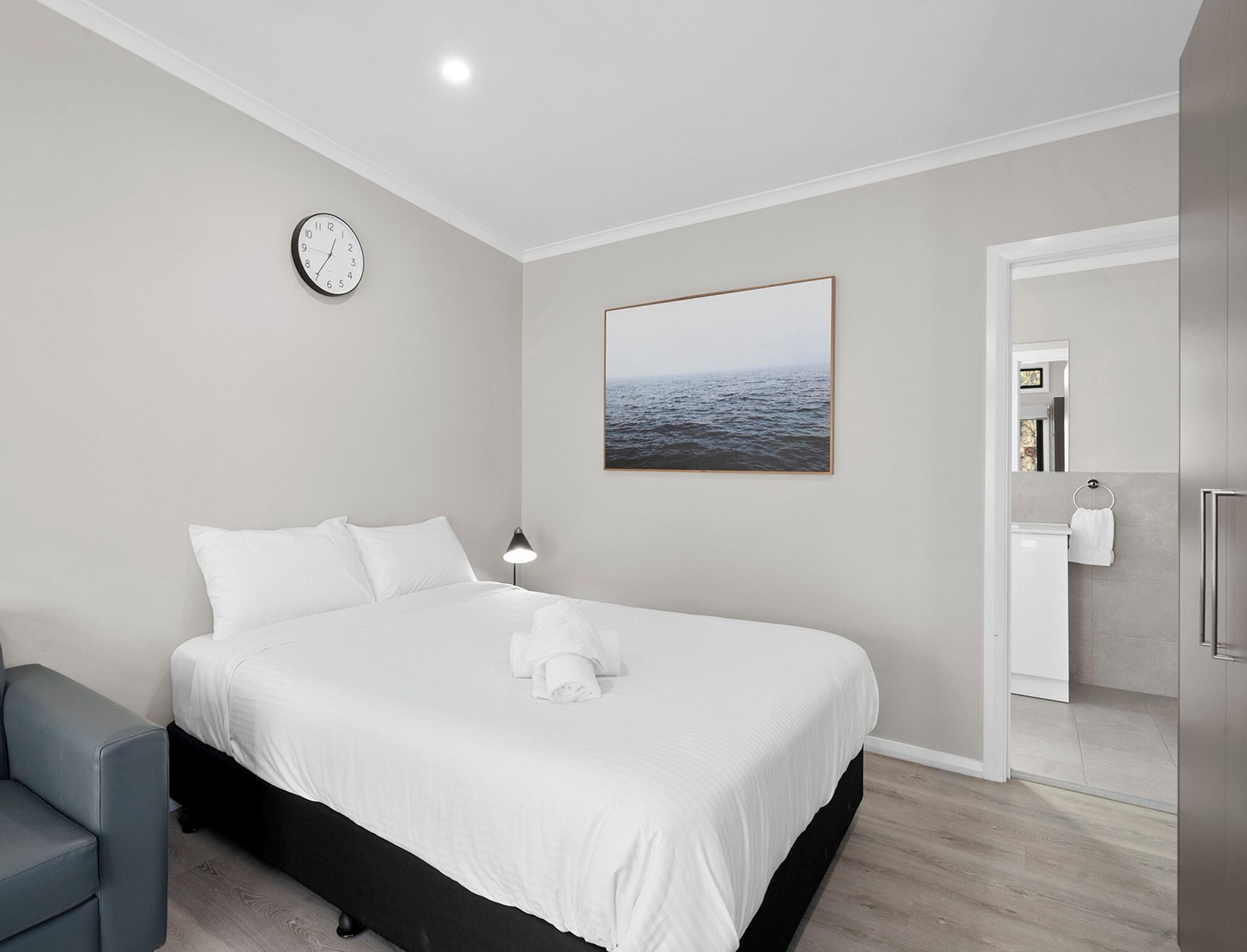 Deluxe Studio - Not Pet Friendly | 1 bedroom, free WiFi, bed sheets