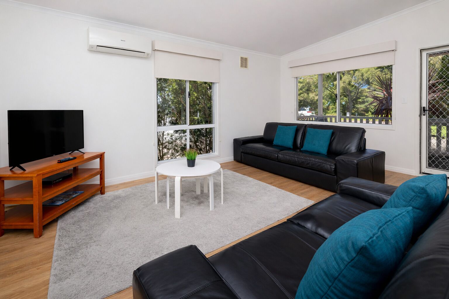 Standaard kamer, niet-roken, keuken (2 Bedroom Holiday Home) | Woonruimte | Televisie en een dvd-speler