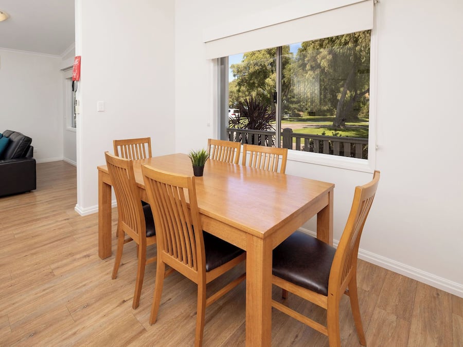 2 Bedroom Holiday Home | In-room dining