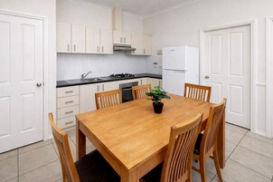 3 Bedroom Duplex | In-room dining