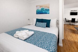 Iron/ironing board, free WiFi, bed sheets - BIG4 Emu Beach Holiday Park (Emu Point)