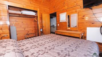 Suite Deluxe, 2 chambres (Alpine Deluxe) | 2 chambres, fer et planche Ă repasser, Wi-Fi gratuit, draps fournis