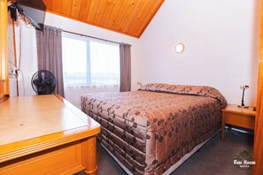 Deluxe Suite, 2 Bedrooms (Alpine Deluxe)