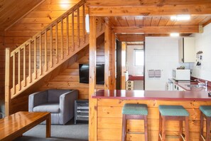 Deluxe suite, 2 slaapkamers (Alpine Deluxe) | Dineren op de kamer