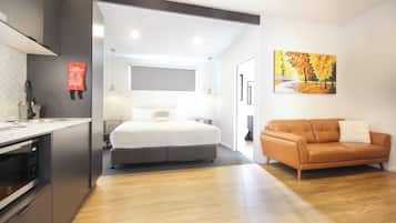 Studio Cabin - Sleeps 2 | Living area