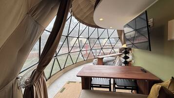 Luxury-Zelt, mit Bad (Magnificent Mega Dome) | Daunenbettdecken, Bettwäsche