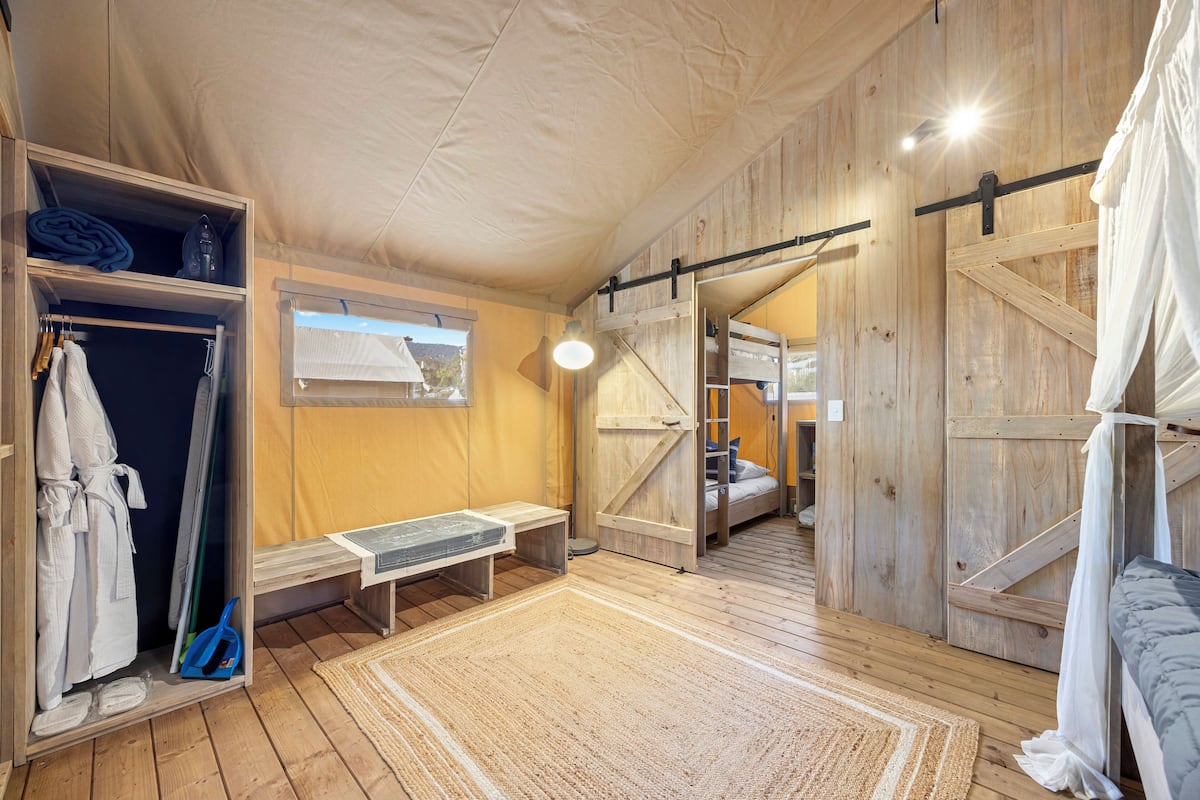 Safari Tent | Copriletto in piuma, lenzuola