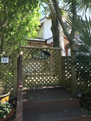 Entrée de l’hébergement