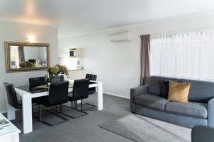 套房, 1 间卧室, 无烟房, 厨房 | 客房内保险箱、婴儿床、折叠床/加床（额外收费）、免费 WiFi