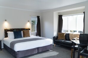 Caja de seguridad en la habitación, cunas y camas plegables/adicionales 