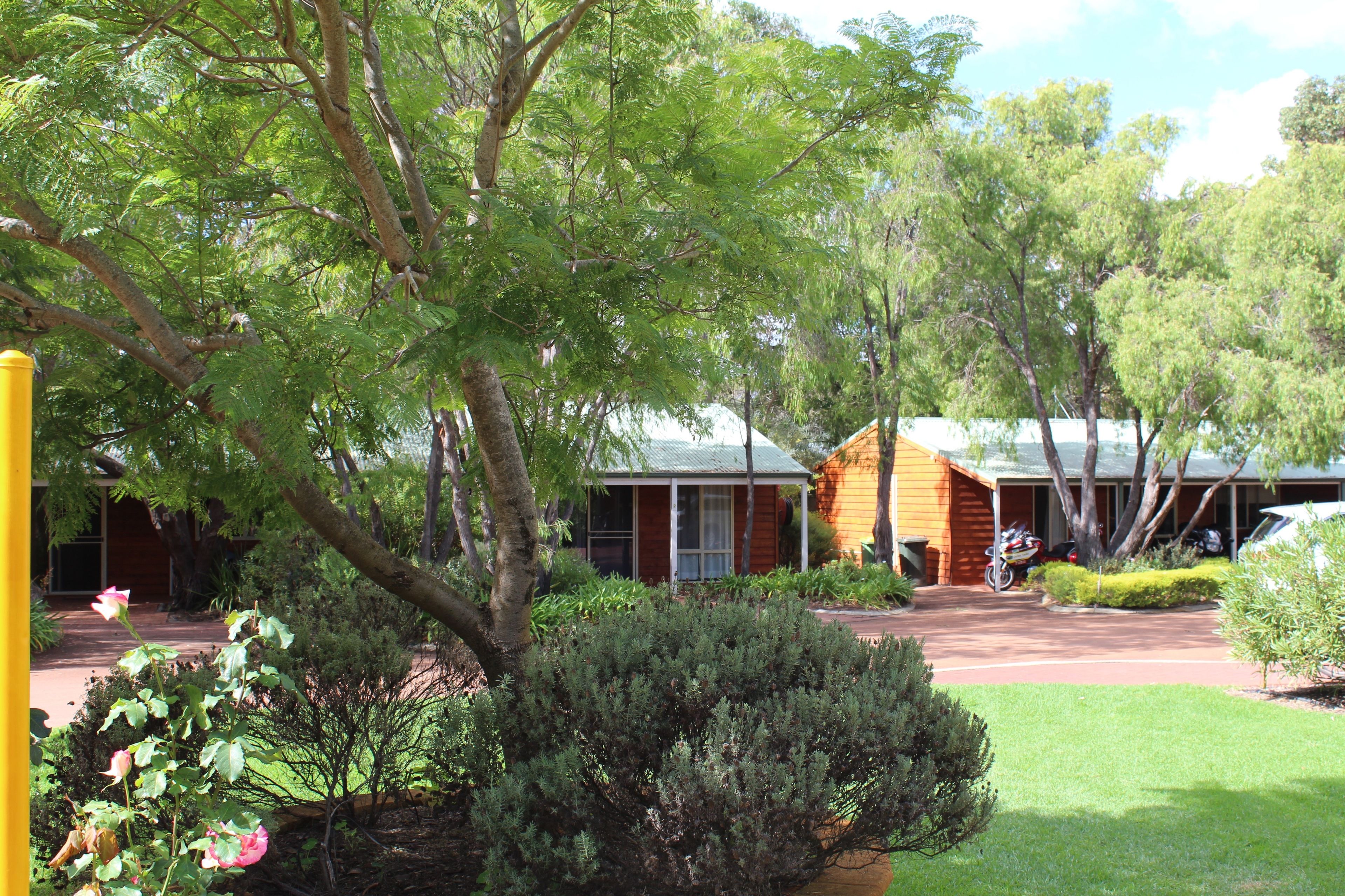 2 Bedroom Cottage  | Individually decorated, individually furnished, blackout drapes