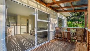 Two Bedroom Park Motel | Terrace/patio