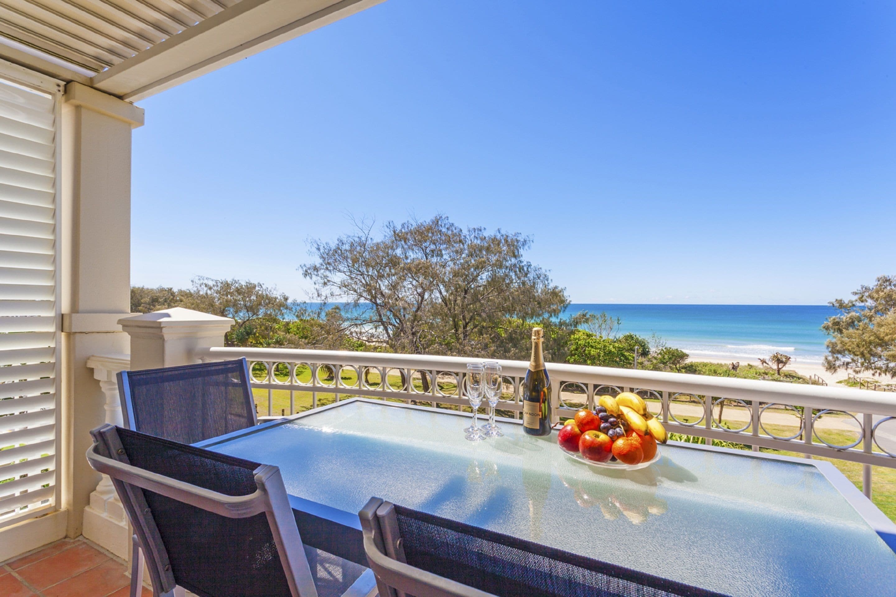 La Grande Apartments Broadbeach — image 6