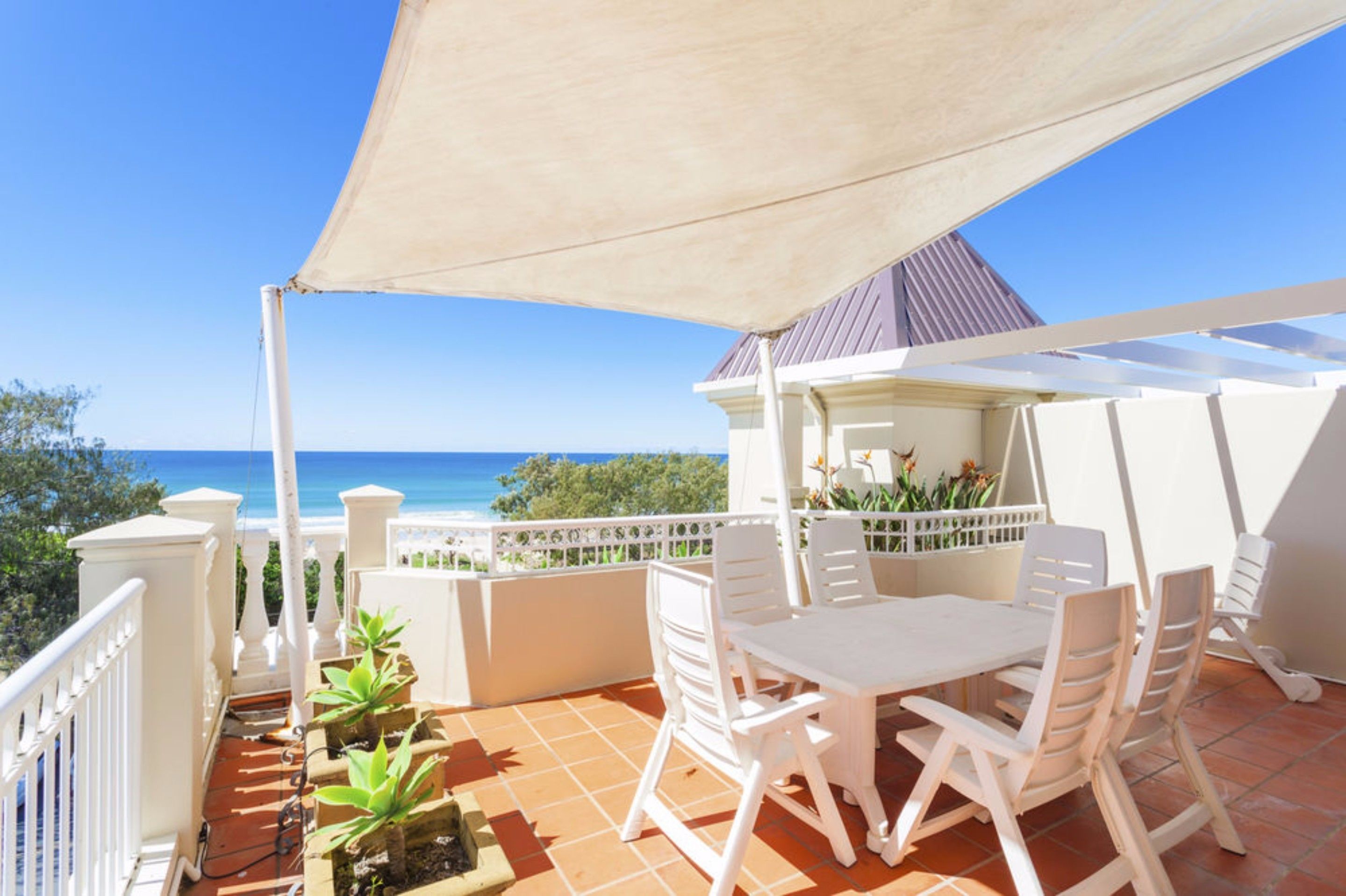 La Grande Apartments Broadbeach — image 18