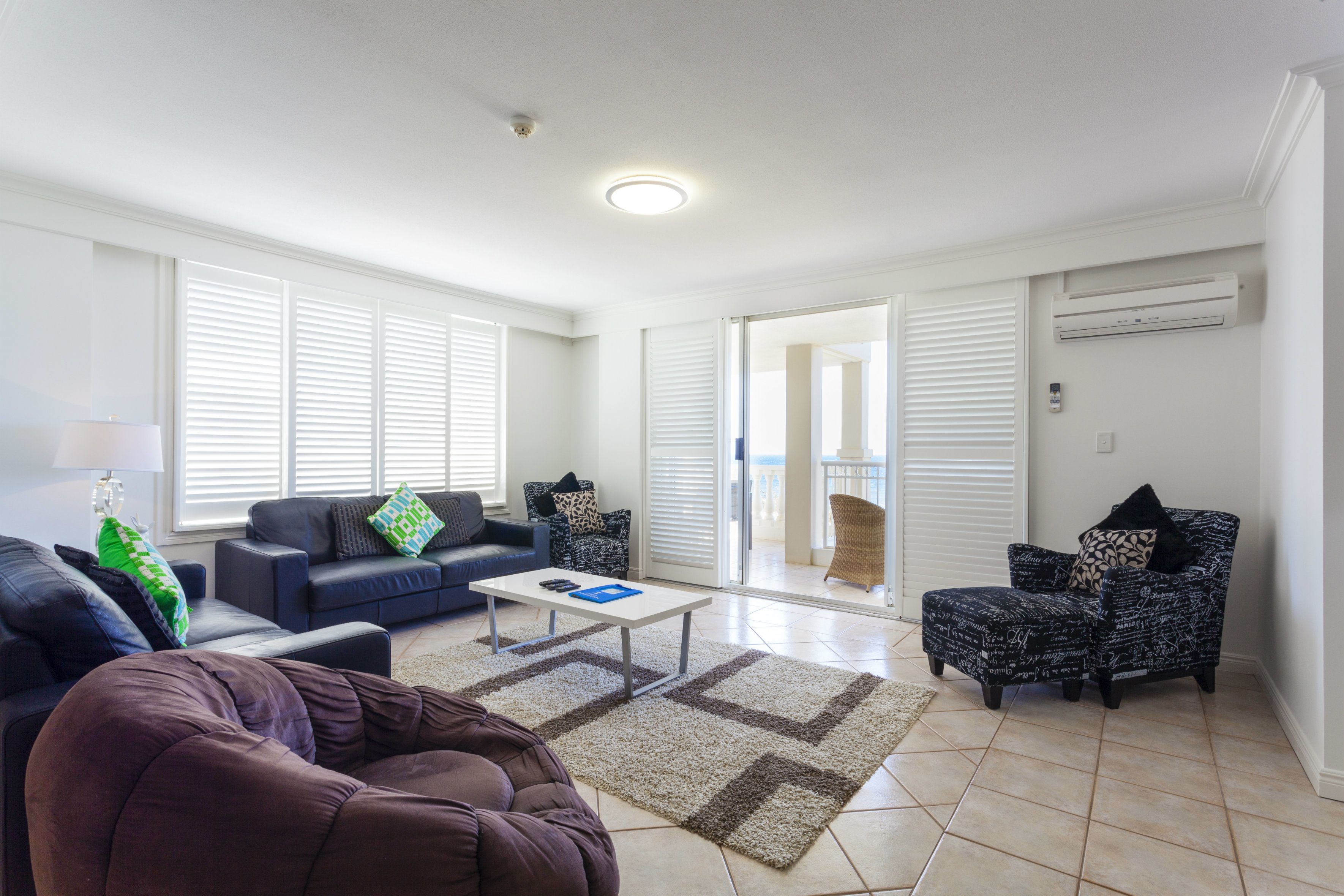La Grande Apartments Broadbeach — image 14