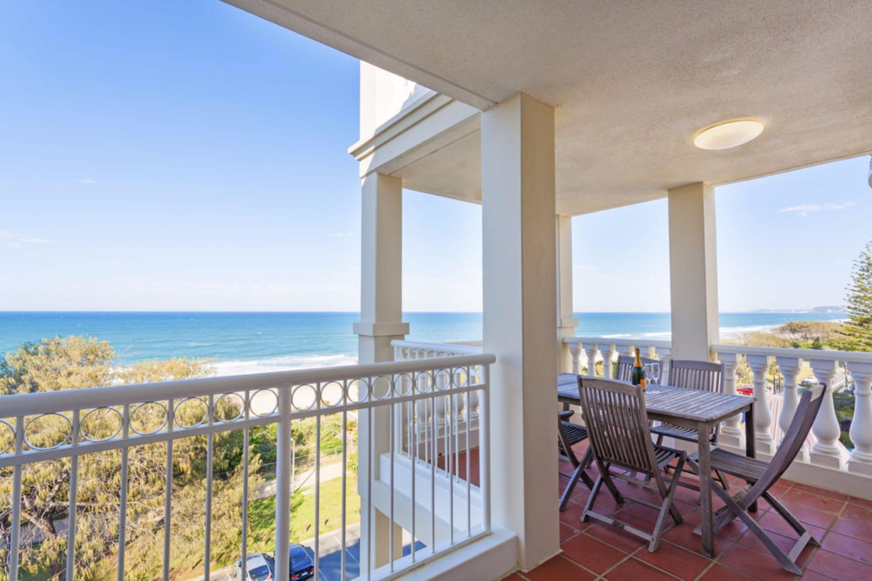 La Grande Apartments Broadbeach — image 3