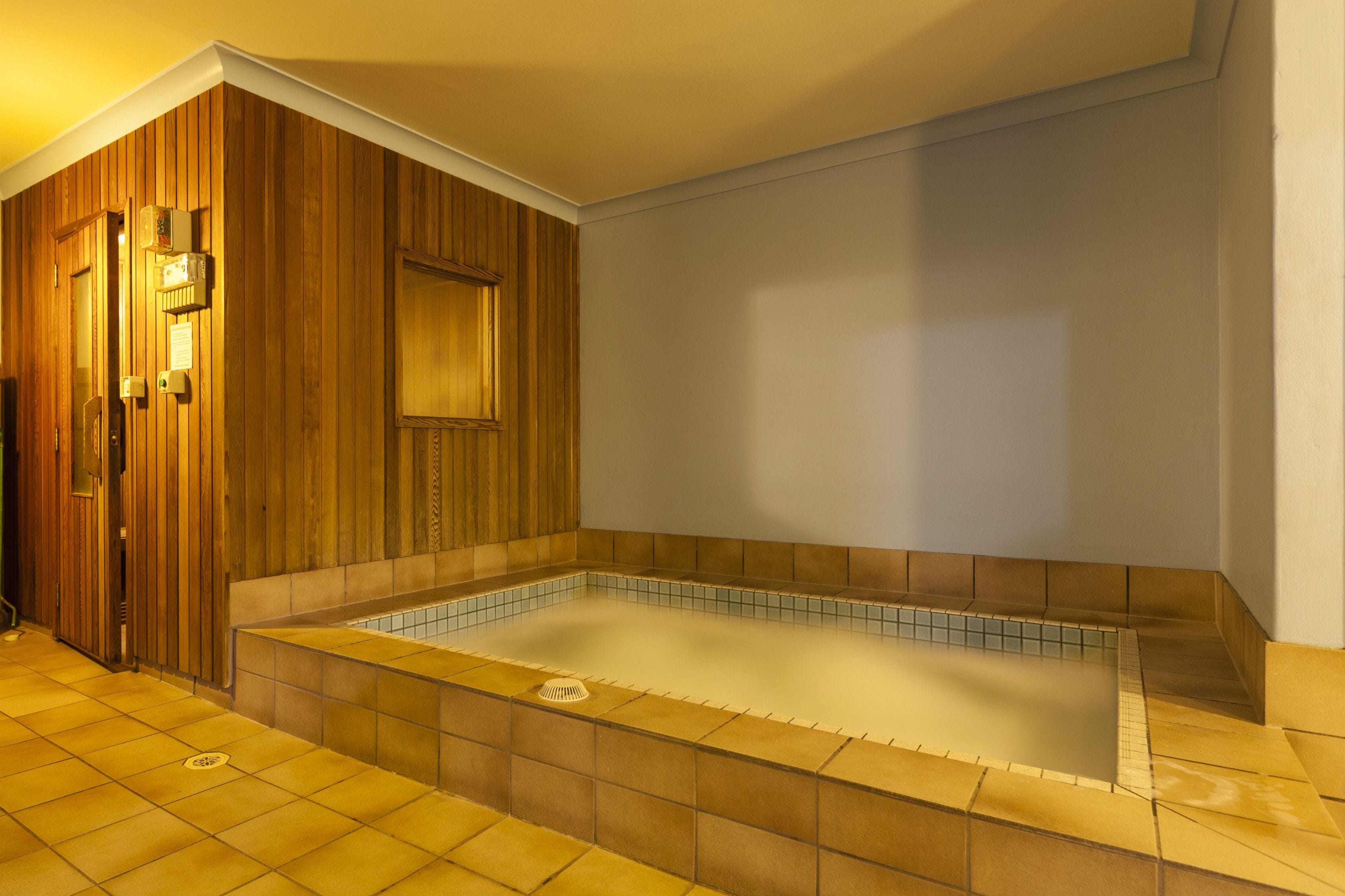 La Grande Apartments Broadbeach — image 27