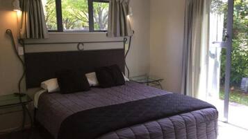Standard Suite, 2 Bedrooms, Non Smoking, Kitchenette (Apartment)