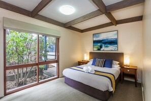 Iron/ironing board, bed sheets - Aireys Inlet Getaway Resort (Aireys Inlet)