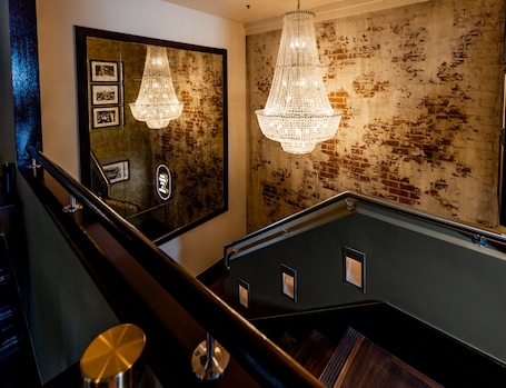 Lunch and dinner served