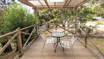 Studio, 1 Queen Bed | View from room