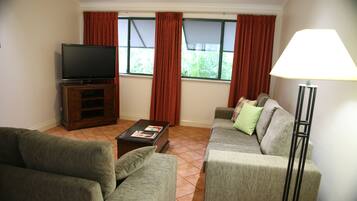 42-Zoll-LED-Fernseher mit Kabelempfang, Fernseher, iPod-Dockingstation