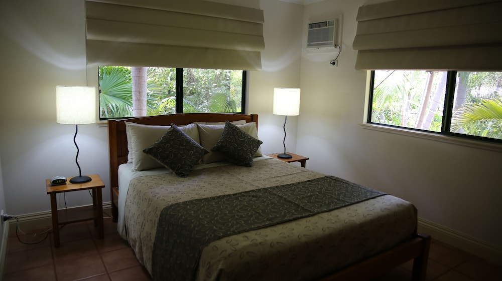 Cocos Beach Bungalows photo 6