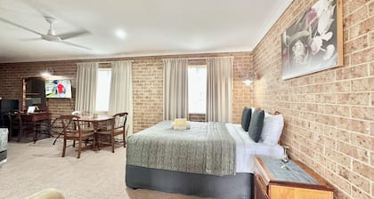 Golden Grain Motor Inn