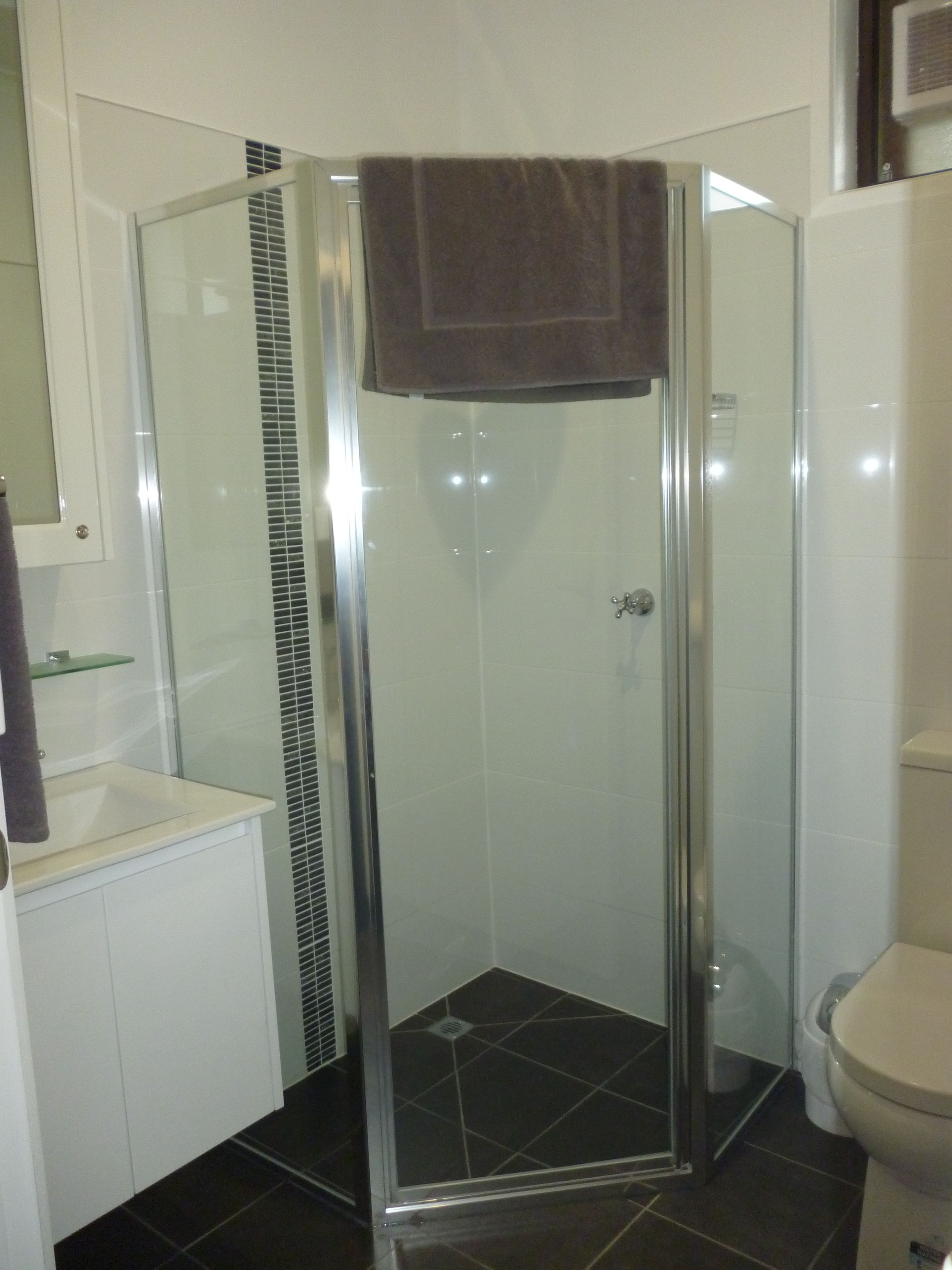 Bunk room | Bathroom