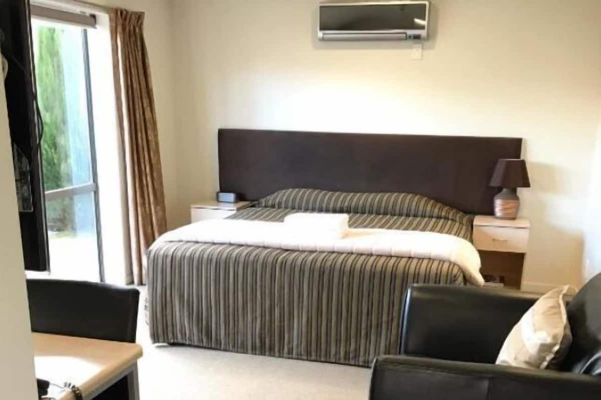 1 bilik tidur, peralatan tempat tidur premium, gebar bulu kapas