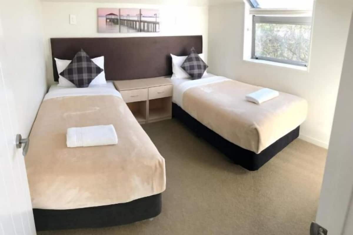 1 bilik tidur, peralatan tempat tidur premium, gebar bulu kapas