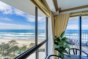 One-Bedroom Apartment with Ocean View Deluxe | Living area | 40-inch flat-screen TV with satellite channels, TV - Olympus Apartments (Surfers Paradise)