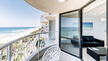 One-Bedroom Apartment with Ocean View Standard (Higher Floor) | Terrace/patio