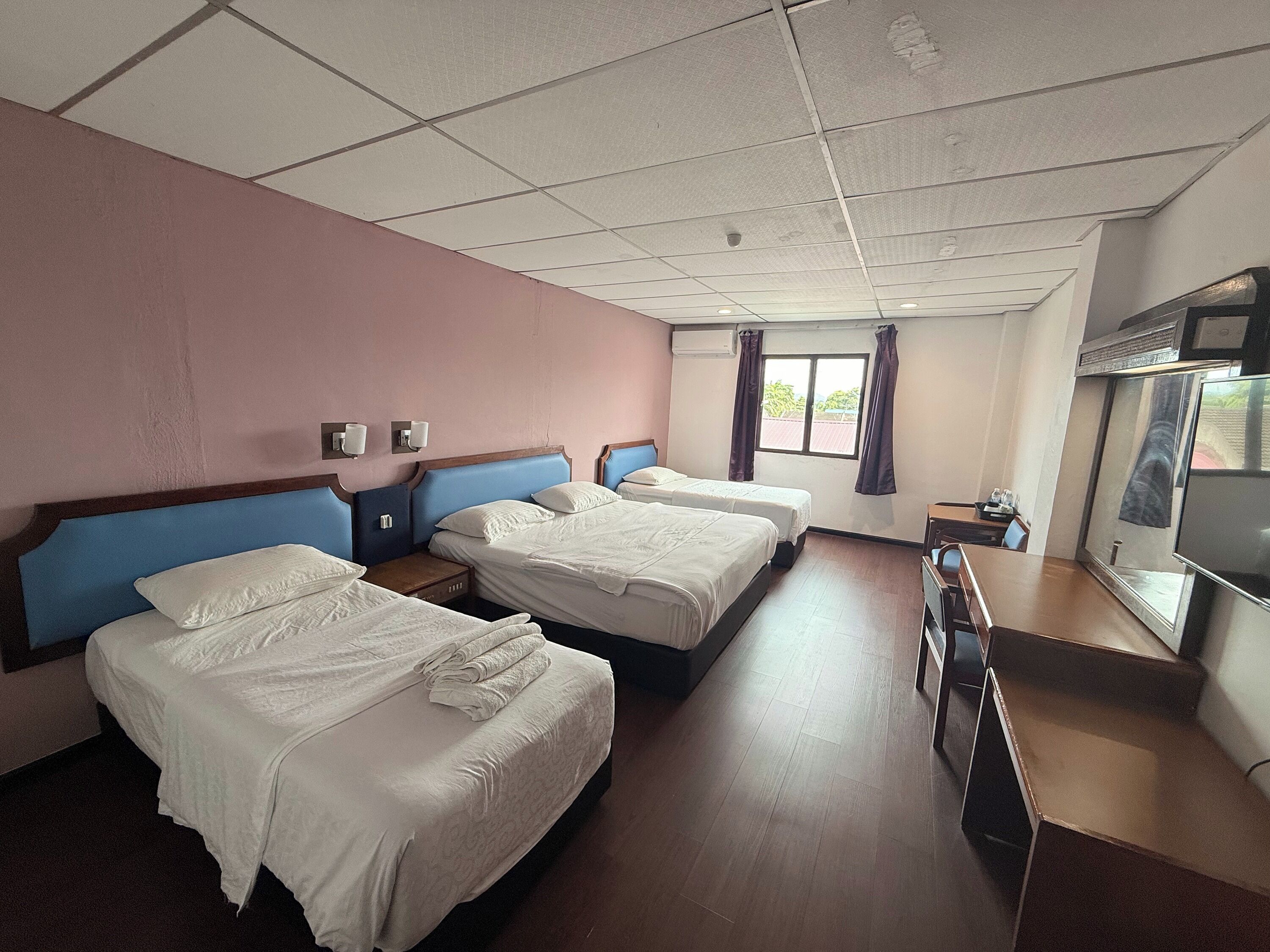 免费 WiFi、床单