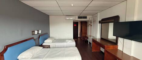 雙床房 | 免費無線上網、床單