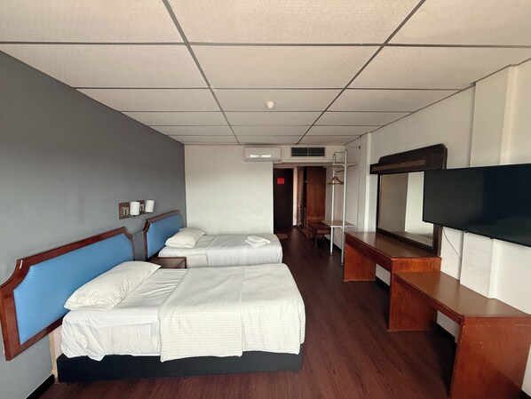 Free WiFi, bed sheets - Anika Inn Kluang (Kluang)