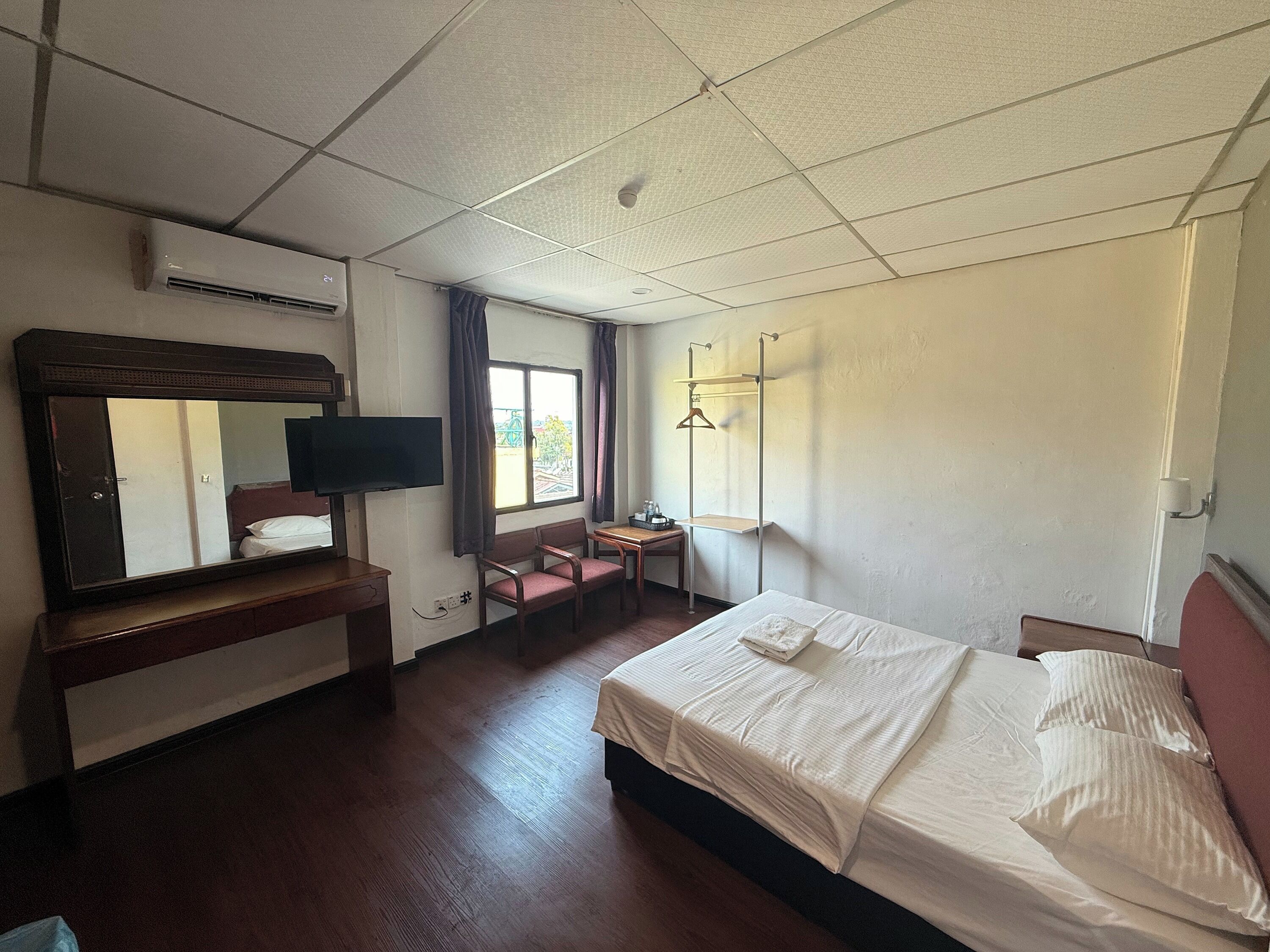 Standard Double Room | Free WiFi, bed sheets