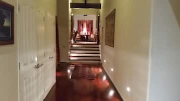 標準開放式客房, 非吸煙房, 浴缸 (3 bedroom Townhouse (1)) | 1 間臥室、免費無線上網、床單