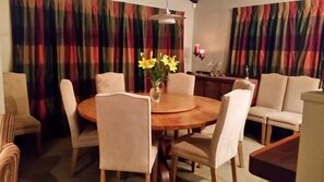 Standard Studio, Non Smoking, Bathtub (3 bedroom Townhouse (1)) | 1 bedroom, free WiFi, bed sheets