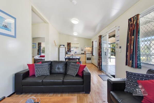 Standard Suite, 2 Bedrooms, Non Smoking, Kitchen (Cabin) | Living room | Flat-screen TV - Goondiwindi Holiday Park (Goondiwindi)