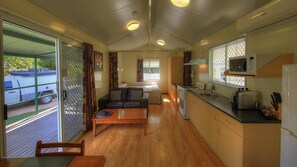 Premium Suite, 1 Bedroom, Kitchen (Premium Cabin) | Private kitchen