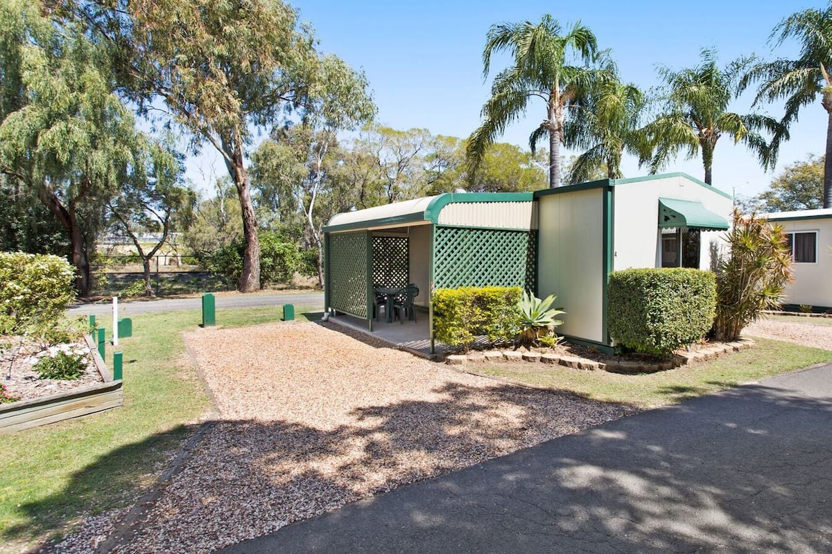 Family Studio, Kitchenette (Standard Family Cabin) | Iron/ironing board, free WiFi, bed sheets, wheelchair access