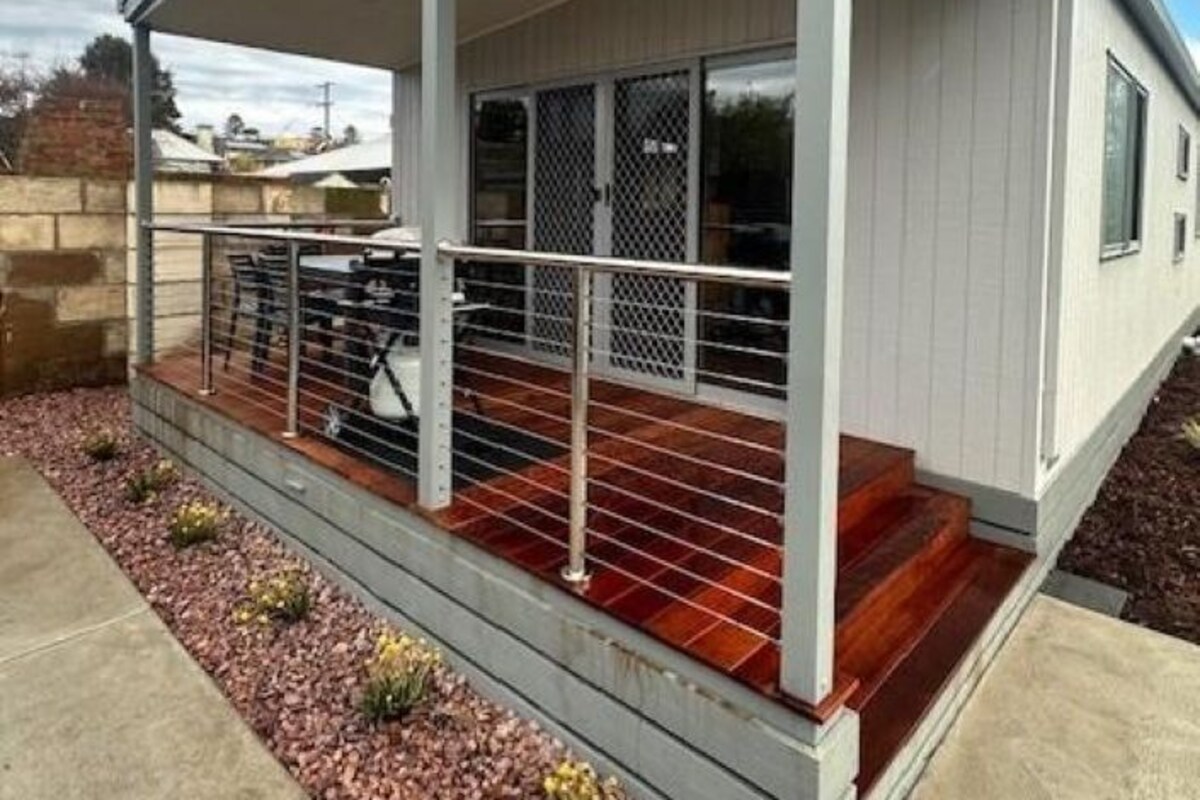 Superior Family Cabin (3BR) | Balcony view