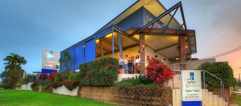 Tropixx Motel & Restaurant