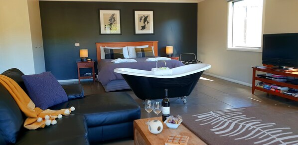Romantic Studio, Non Smoking, Kitchen (Romantic  Escape)