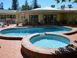 Piscine extérieure