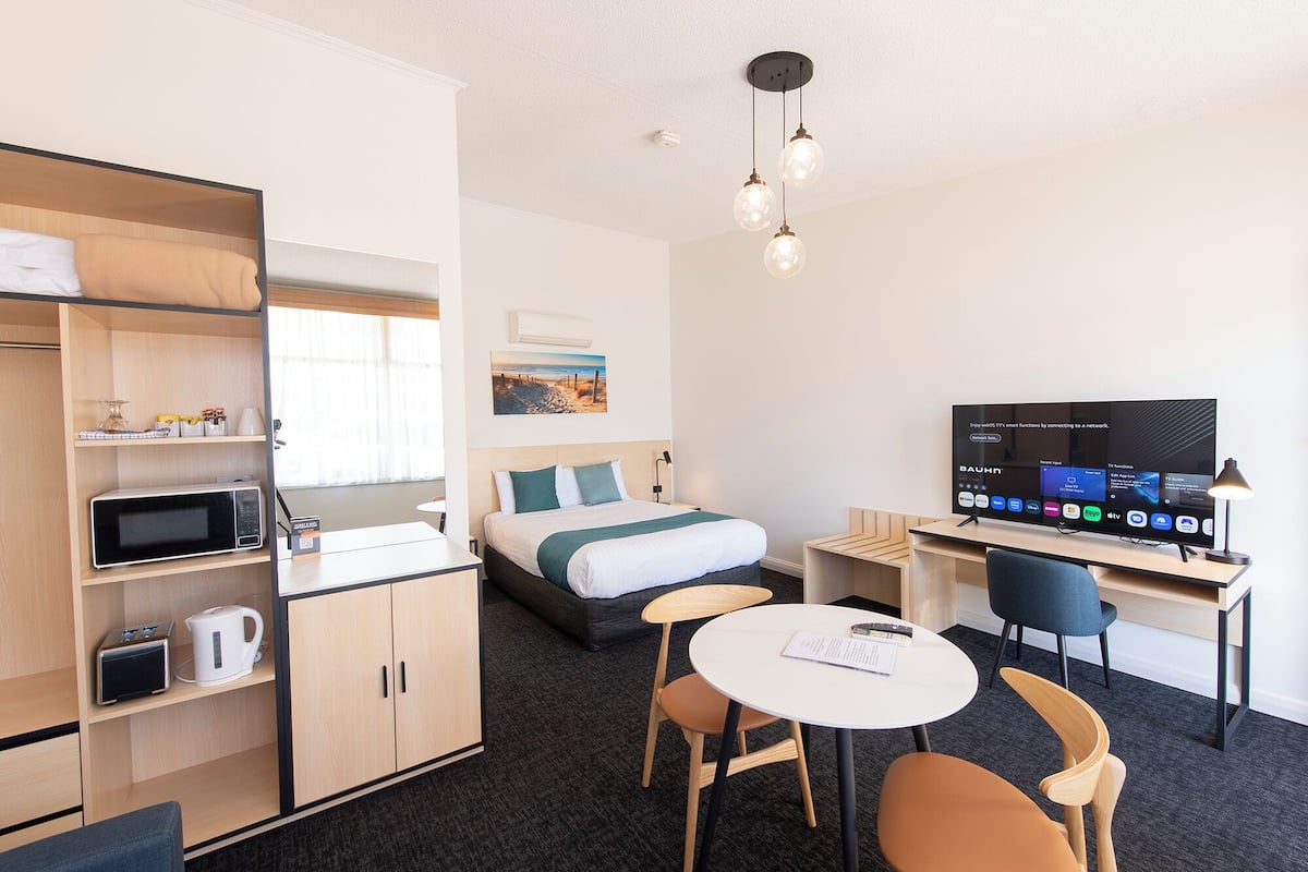 Habitación estándar (Queen/Twin) | Ropa de cama de alta calidad y caja de seguridad en la habitación