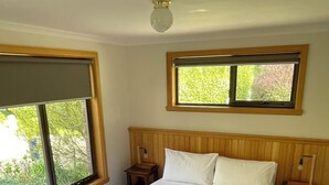 標準開放式客房, 1 張加大雙人床, 獨立浴室, 花園景 (Skippers) | 高級寢具、書桌、手提電腦工作空間、免費 Wi-Fi