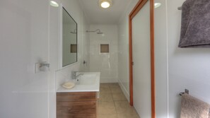 Apartment, 1 Bedroom | Bathroom - Hideaway Retreat (Norfolk Island)